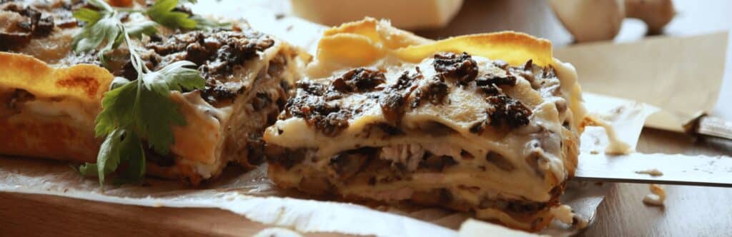 Lasagne con funghi e salsiccia